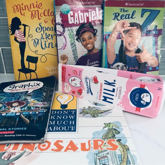 Bundle of 5 Scholastic Books Plus Small Pencil Case - Picture 1 of 16
